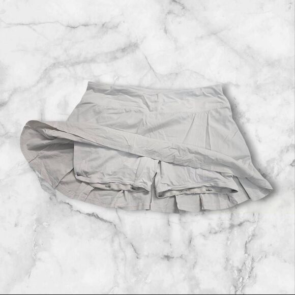 lululemon athletica Dresses & Skirts - Lululemon Size 6 White Pace Rival Skirt